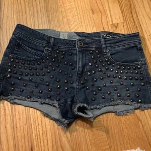 Women’s Volcom studded shorts